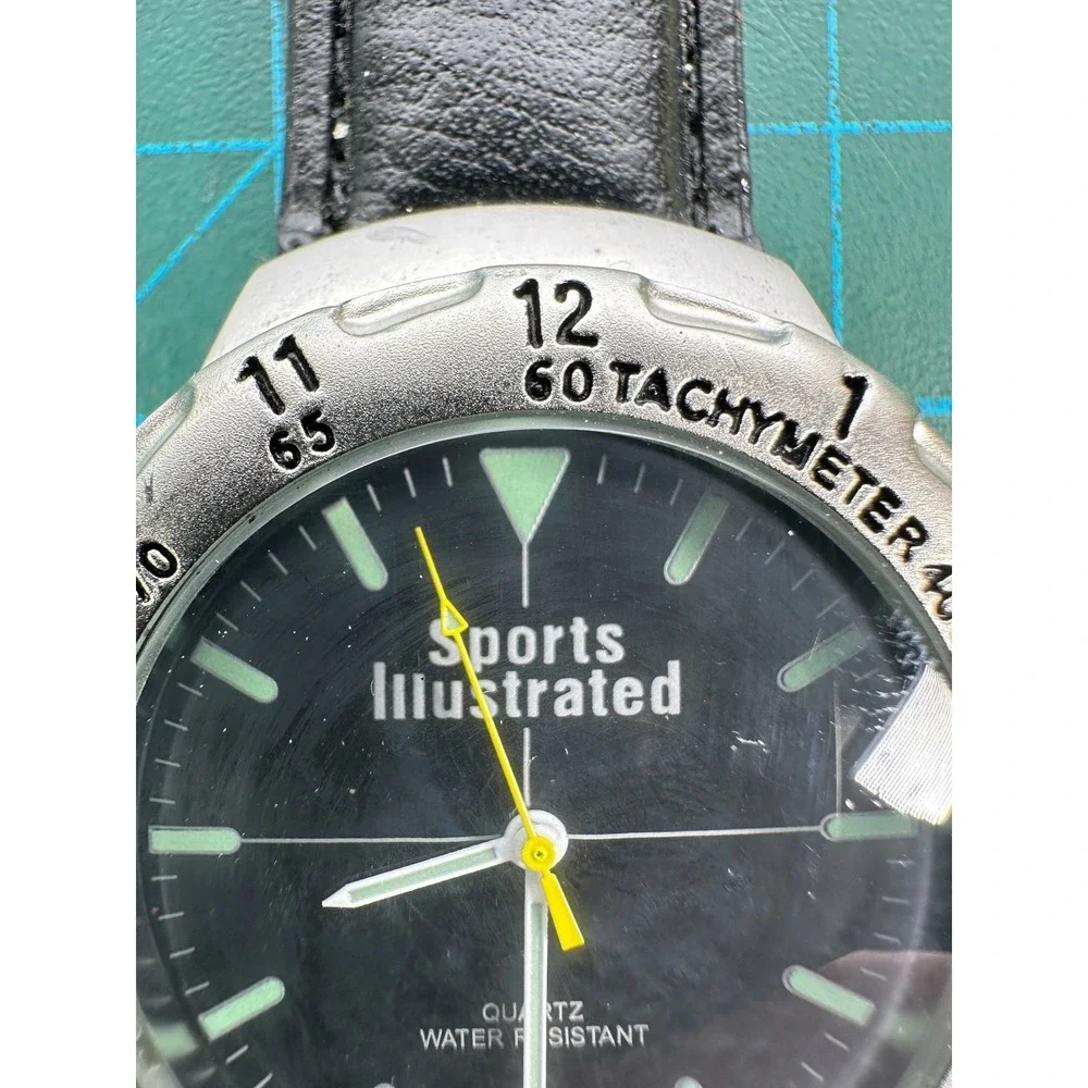 Sports Illustrated Quartz Watch Tachymeter Leather Strap 21-493 NEW BATTERY